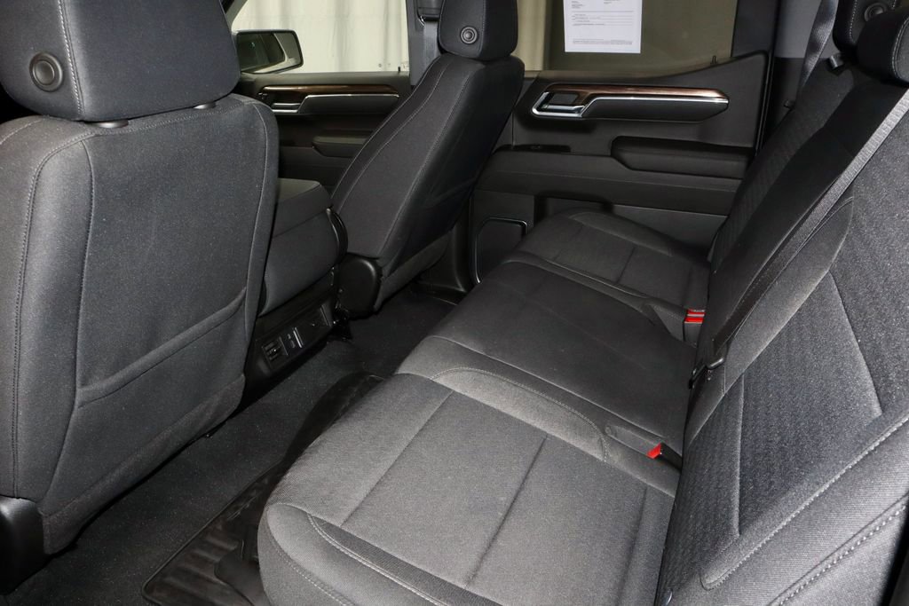 Used 2023 Chevrolet Silverado 1500 LT AWD/4WD image 21