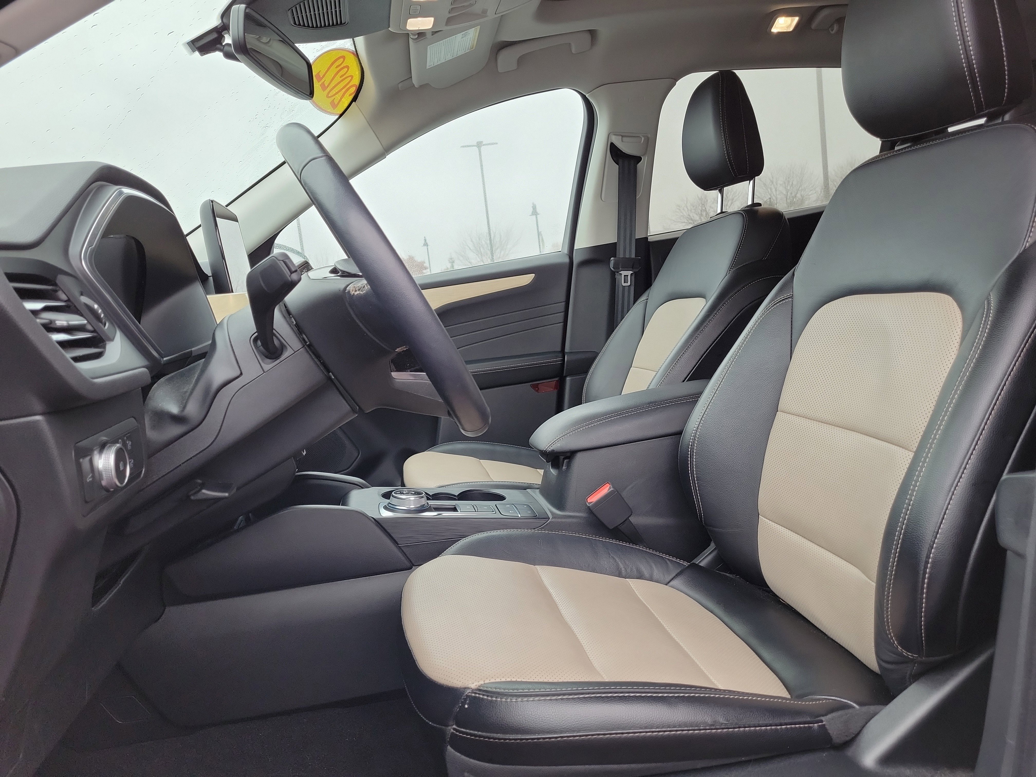 Certified 2022 Ford Escape Titanium w/ Titanium Elite Package image 20