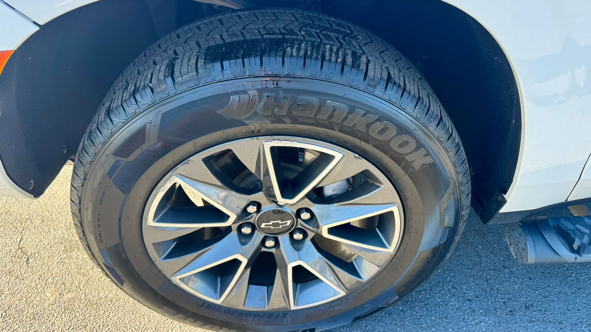 Used 2024 Chevrolet Tahoe Z71 w/ Luxury Package image 21