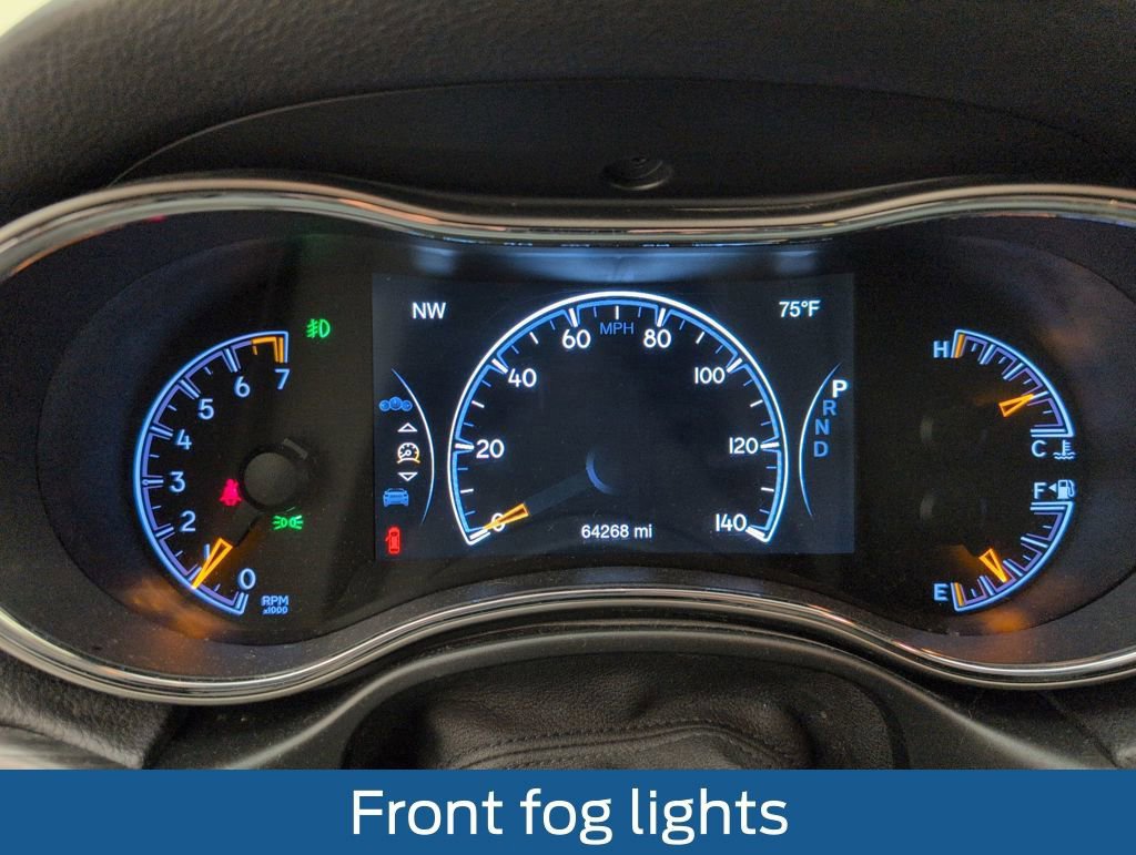 Used 2021 Jeep Grand Cherokee Laredo image 23