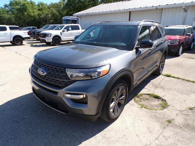 Certified 2023 Ford Explorer XLT w/ Equipment Group 202A AWD/4WD image 4