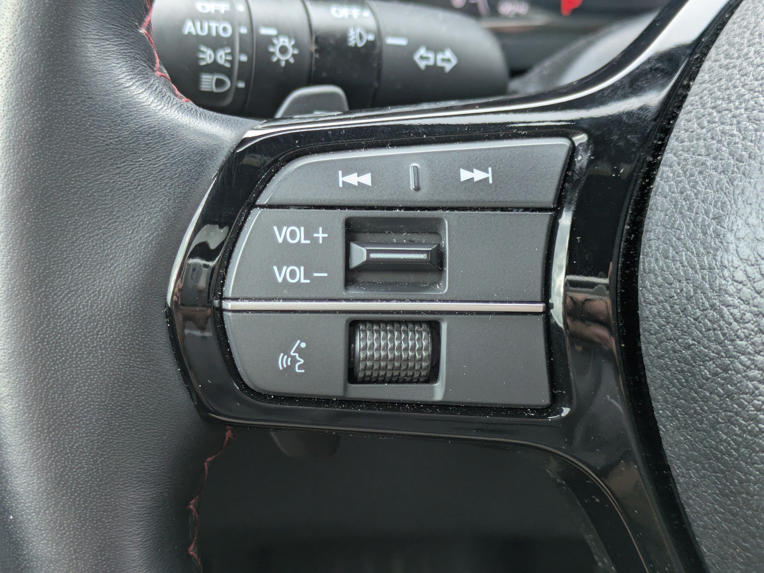Used 2025 Honda Pilot Black Edition image 22