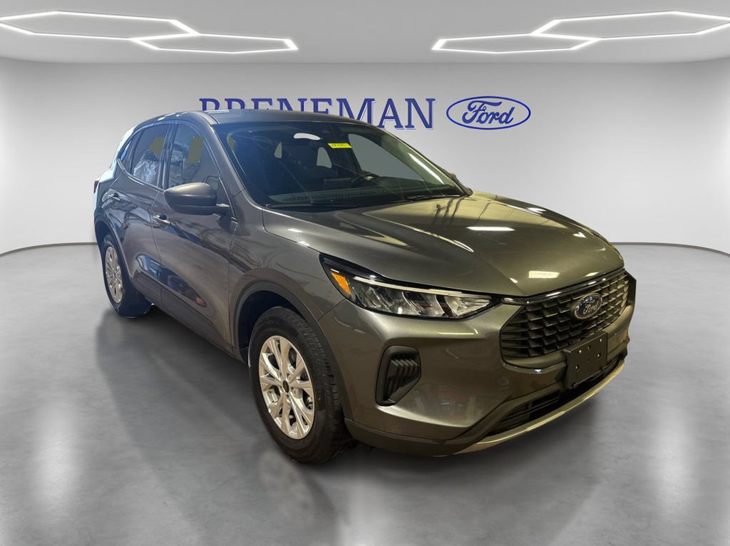 Certified 2025 Ford Escape Active AWD/4WD image 3