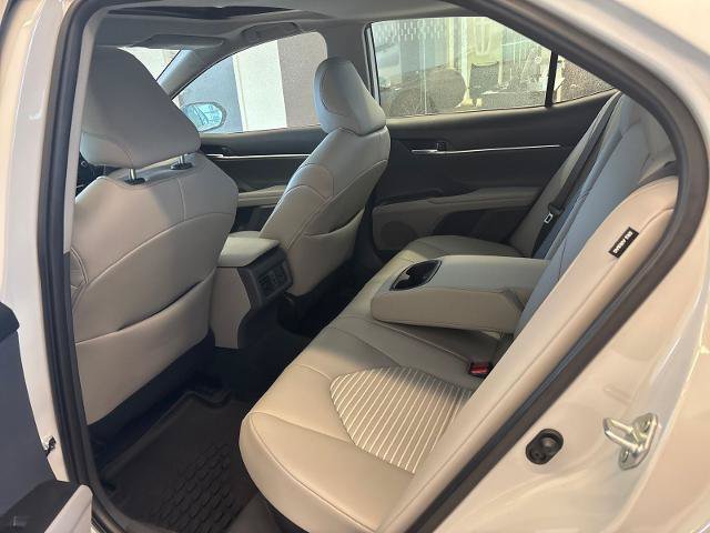 Used 2024 Toyota Camry SE w/ Cold Weather Package FWD image 12