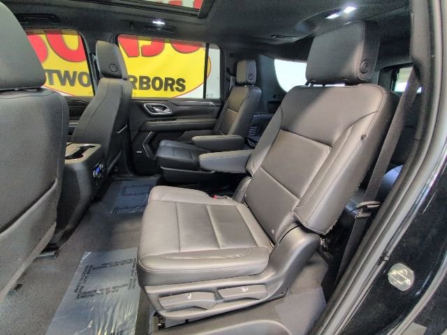 Used 2023 Chevrolet Suburban Z71 image 29