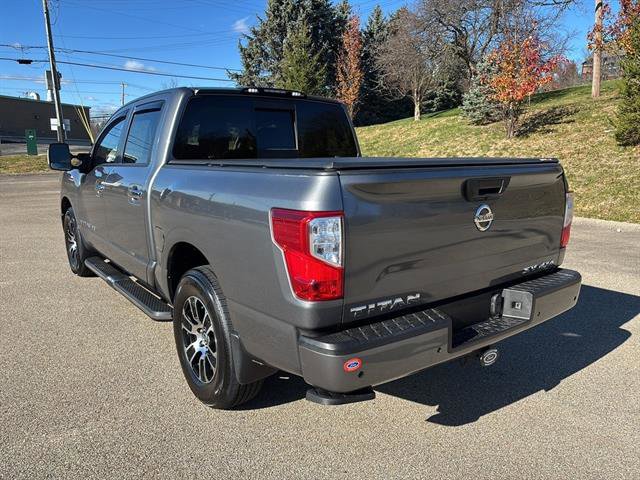 Used 2020 Nissan Titan SV w/ SV Convenience Package image 3