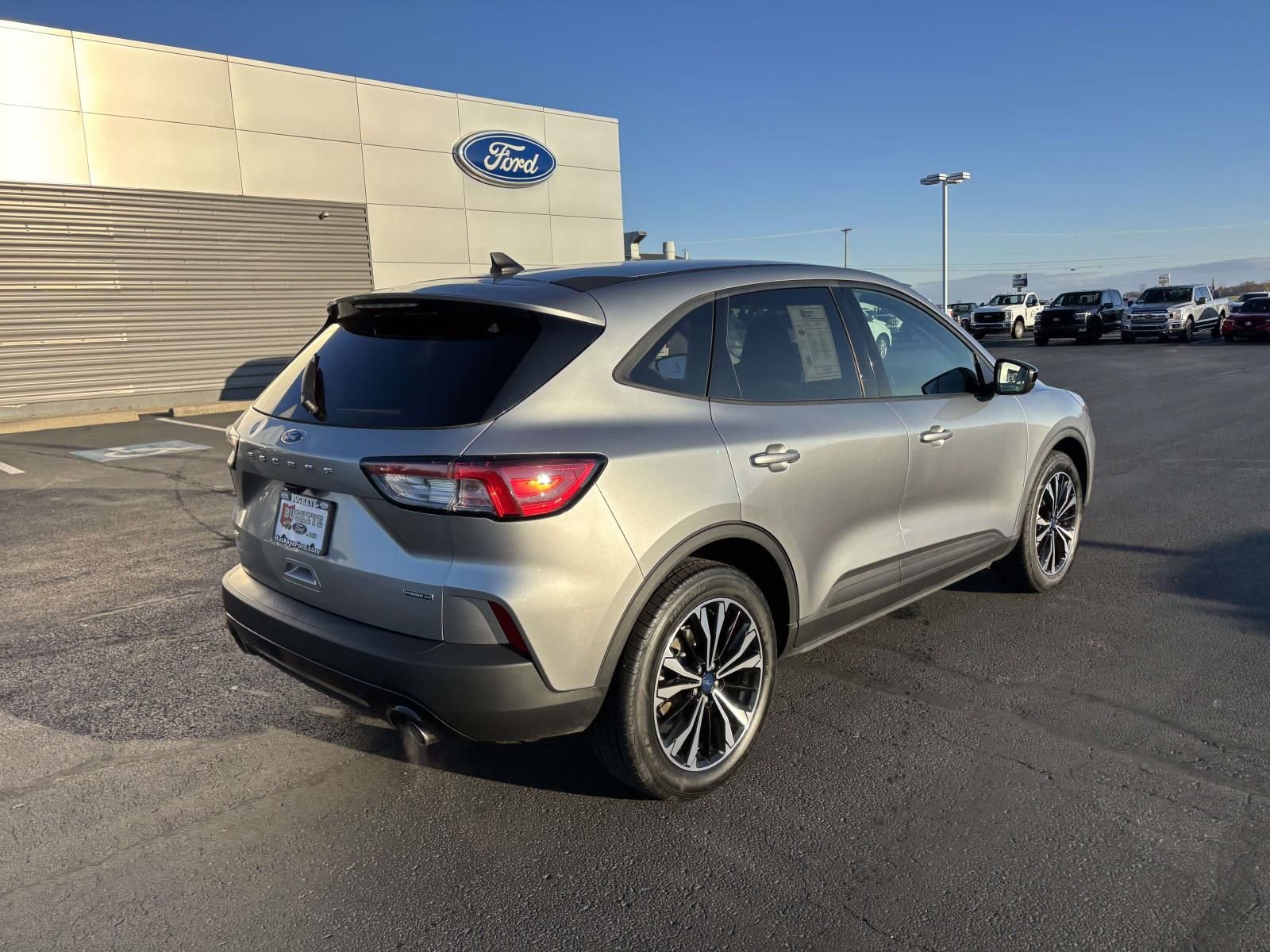 Certified 2022 Ford Escape SE w/ SE Sport Appearance Package image 9