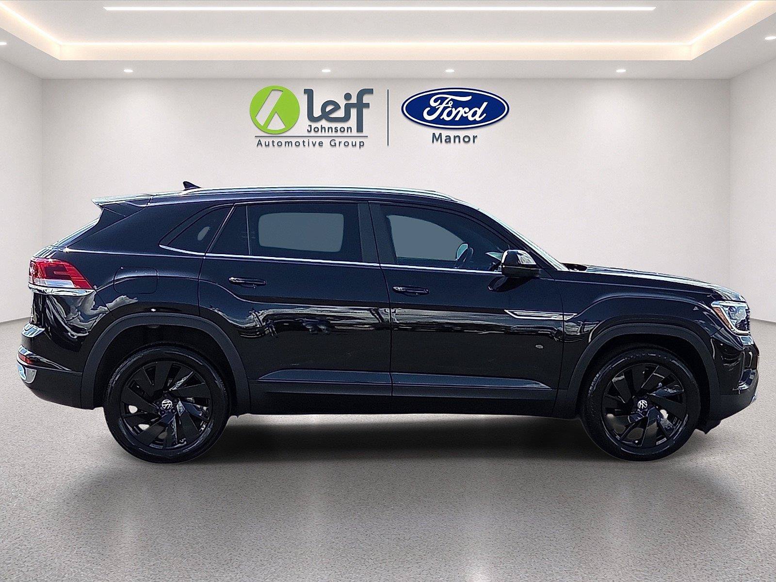 Used 2024 Volkswagen Atlas Cross Sport SE w/ Panoramic Sunroof Package AWD/4WD image 8
