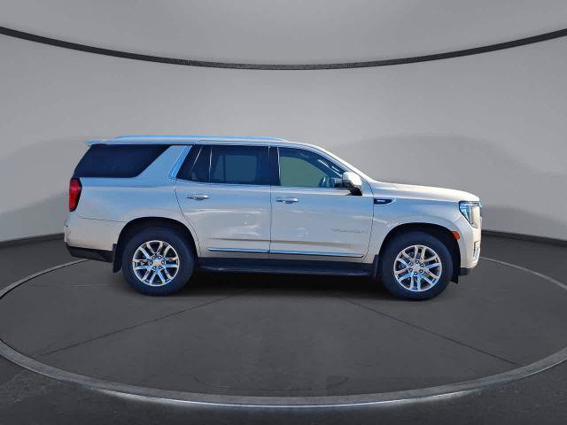 Used 2022 GMC Yukon SLT w/ SLT Premium Package AWD/4WD image 9