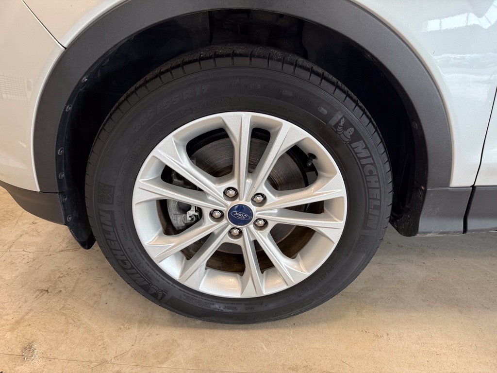Certified 2017 Ford Escape SE FWD image 31