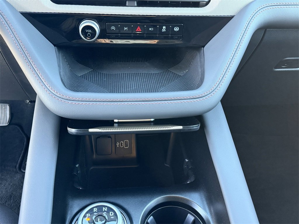 Certified 2025 Ford Explorer Active image 28