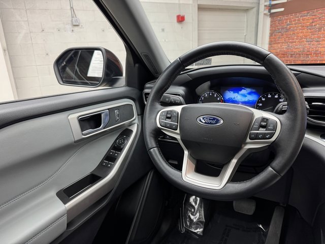 Certified 2022 Ford Explorer XLT w/ Equipment Group 202A image 14