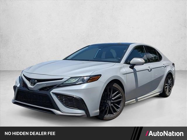 Used 2022 Toyota Camry XSE FWD image 1