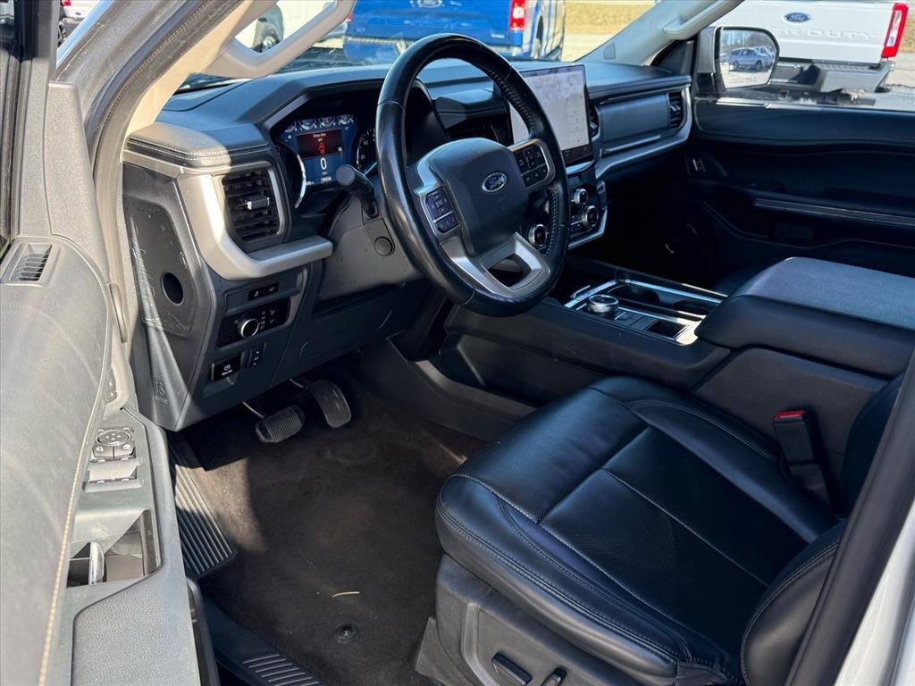 Certified 2023 Ford Expedition Max XLT image 10