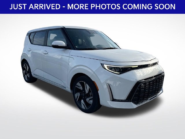 Used 2023 Kia Soul GT-Line w/ GT-Line Technology Package FWD image 1