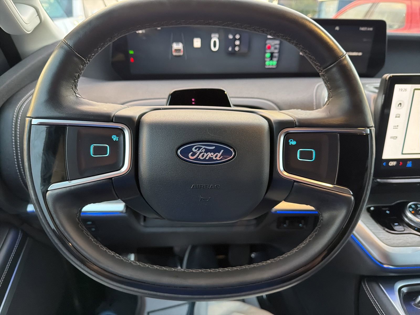 Certified 2025 Ford Expedition Max Platinum image 16