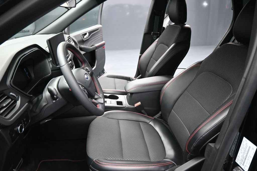 Certified 2023 Ford Escape ST-Line w/ Tech Pack #1 FWD image 10