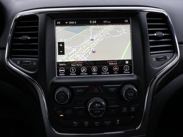 Used 2018 Jeep Grand Cherokee Altitude AWD/4WD image 17