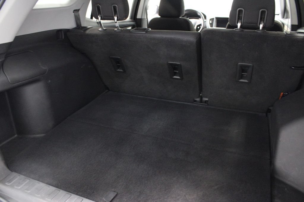 Used 2020 GMC Terrain SLE w/ Elevation Edition FWD image 16