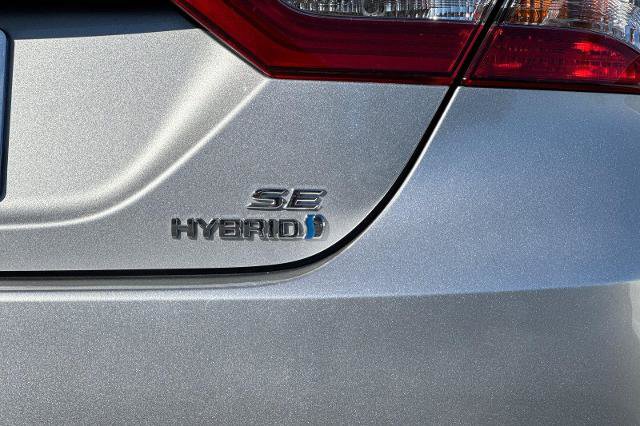 Used 2018 Toyota Camry SE image 32