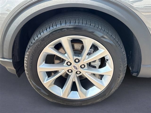 Certified 2023 Ford Explorer Platinum w/ Equipment Group 601A AWD/4WD image 13