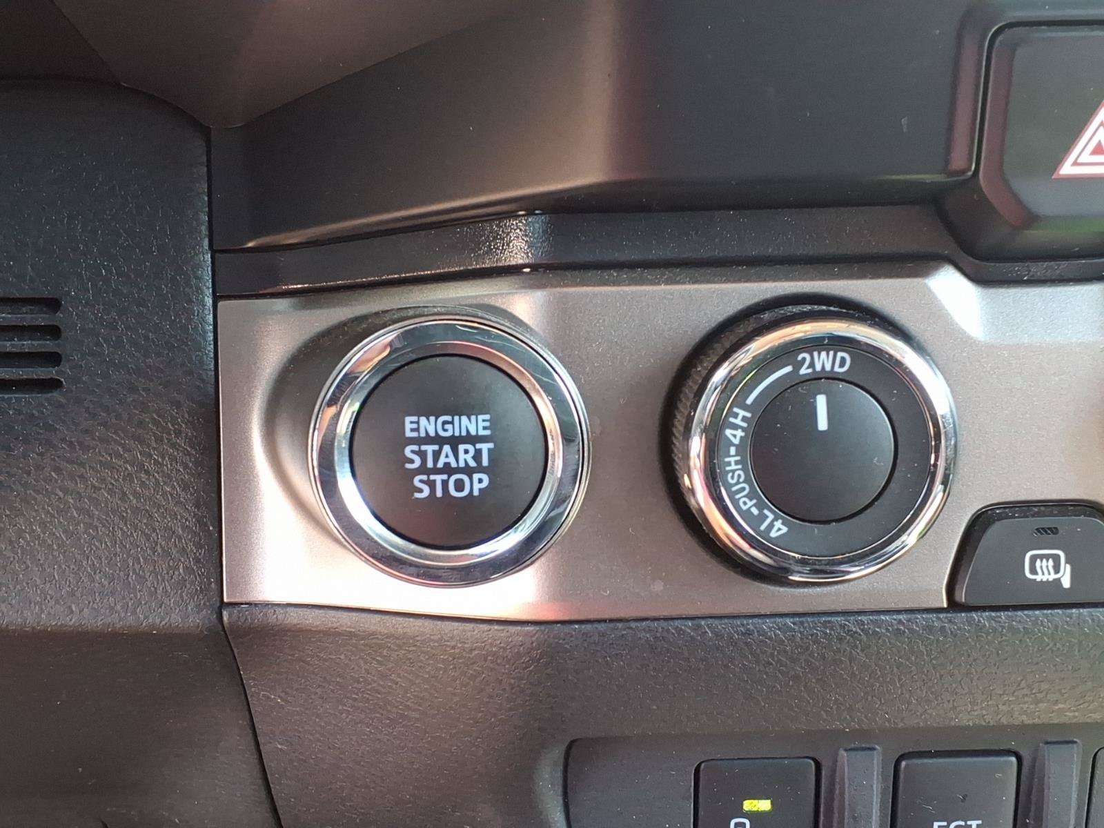 Used 2023 Toyota Tacoma SR5 w/ Technology Package AWD/4WD image 12