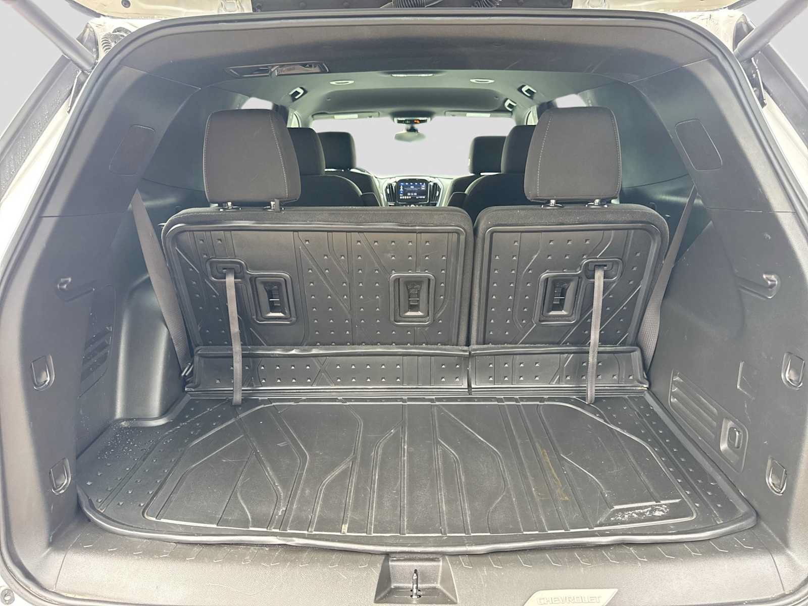 Used 2023 Chevrolet Traverse LT FWD image 35
