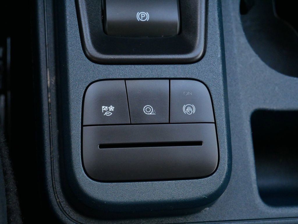 Certified 2024 Ford Maverick XL image 24