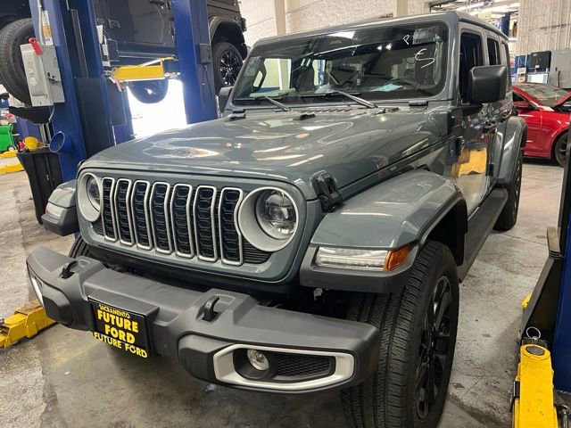 Used 2025 Jeep Wrangler Unlimited Sahara AWD/4WD image 1
