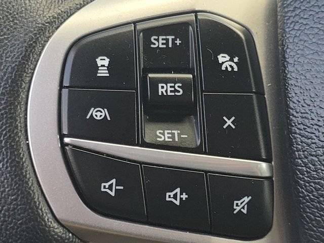 Certified 2022 Ford Explorer XLT w/ Equipment Group 202A AWD/4WD image 33