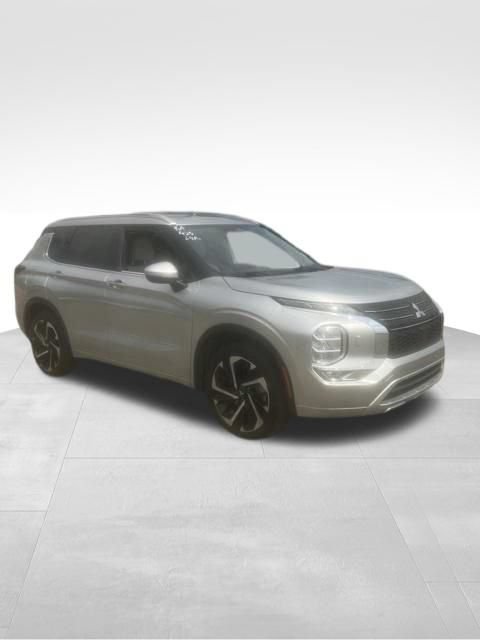 Used 2024 Mitsubishi Outlander SEL AWD/4WD image 9
