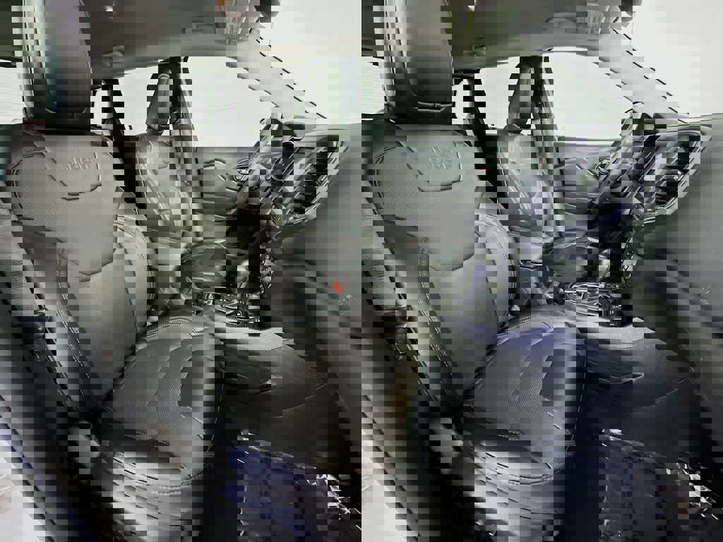 Used 2023 Jeep Cherokee Altitude Lux image 18