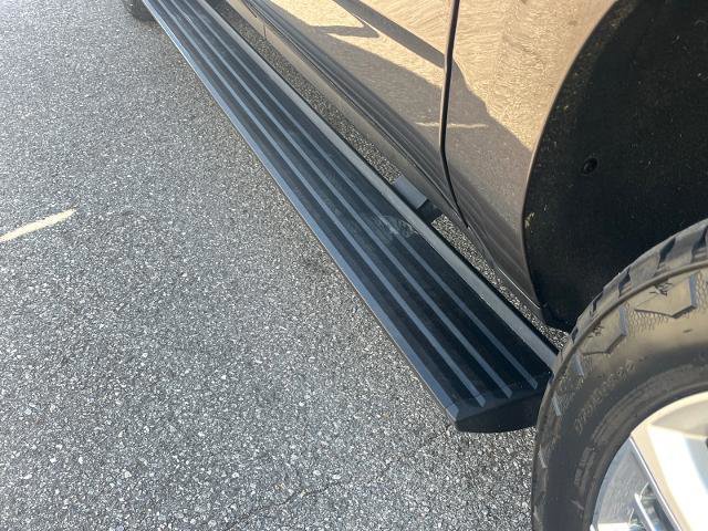 Used 2021 Chevrolet Suburban High Country w/ Premium Package image 20