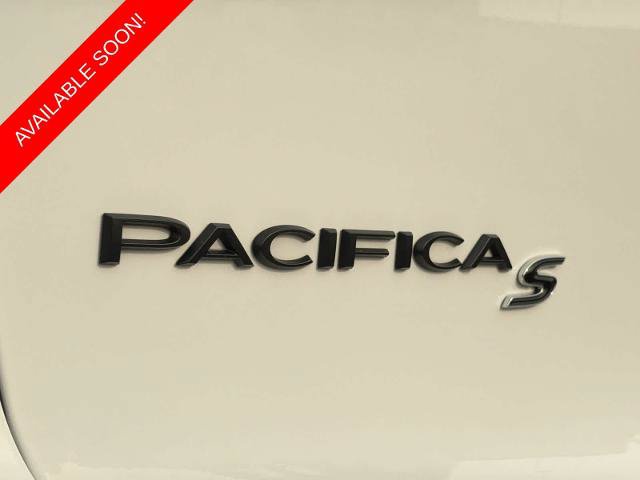 Used 2025 Chrysler Pacifica Limited FWD image 12