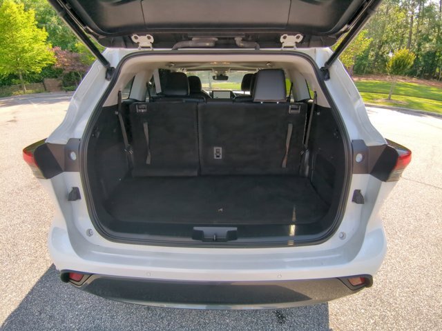 Used 2023 Toyota Highlander Limited FWD image 33