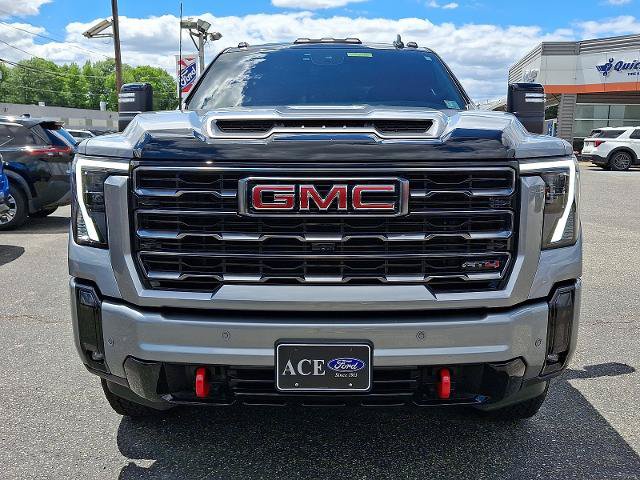 Used 2025 GMC Sierra 2500 AT4 AWD/4WD image 2