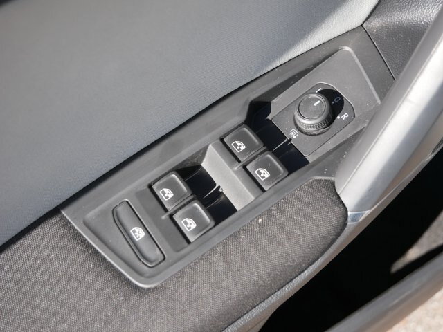 Used 2018 Volkswagen Tiguan S AWD/4WD image 13