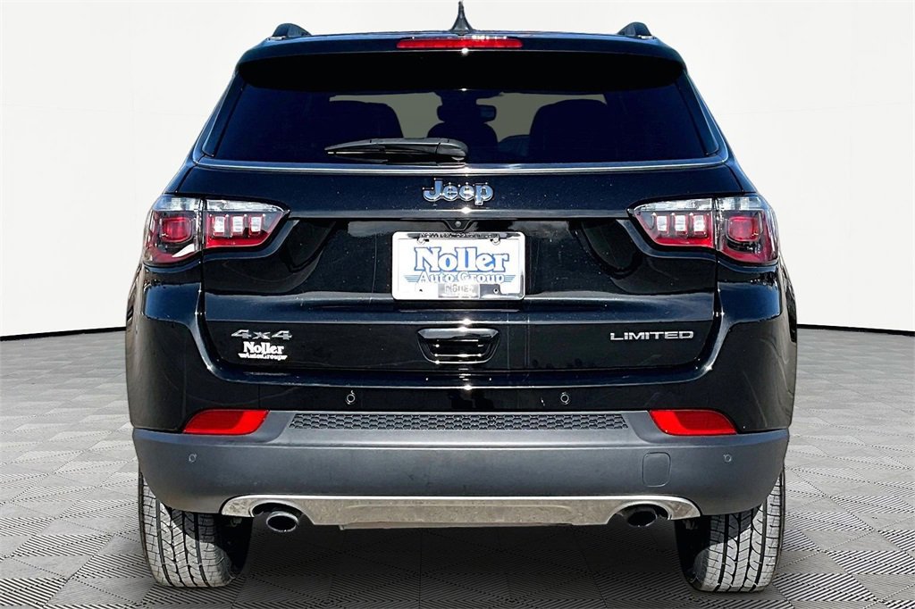 Used 2023 Jeep Compass Limited image 4