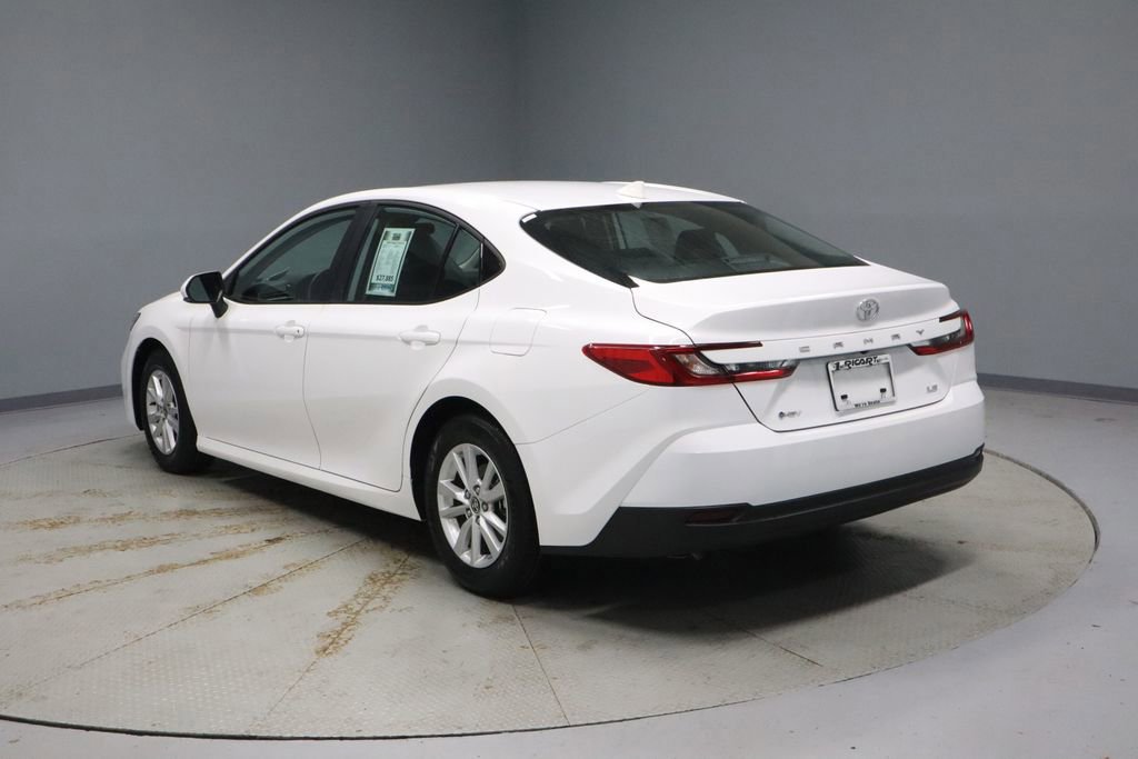 Used 2025 Toyota Camry LE FWD image 3