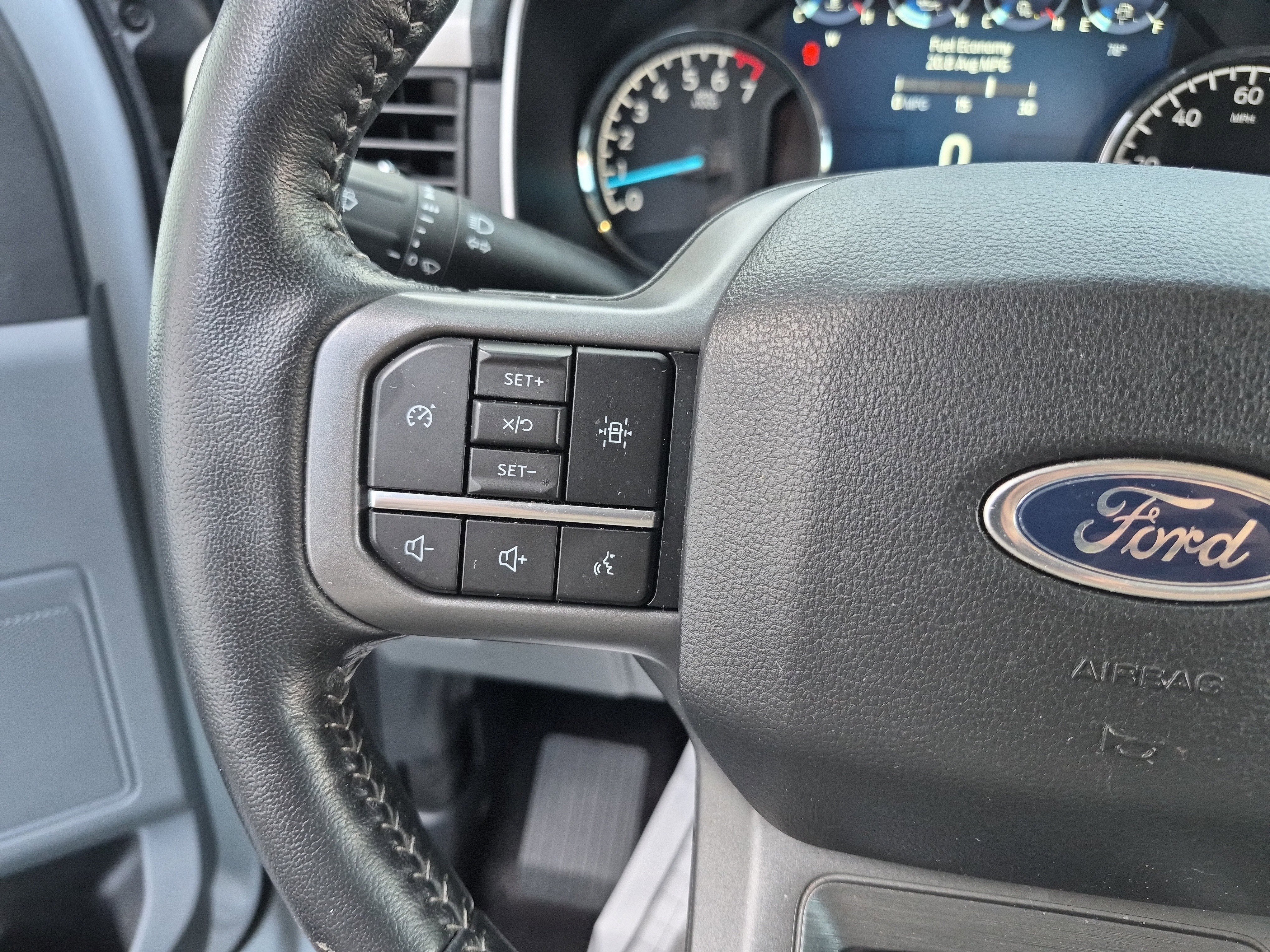 Certified 2022 Ford F150 XLT w/ Equipment Group 302A High image 27