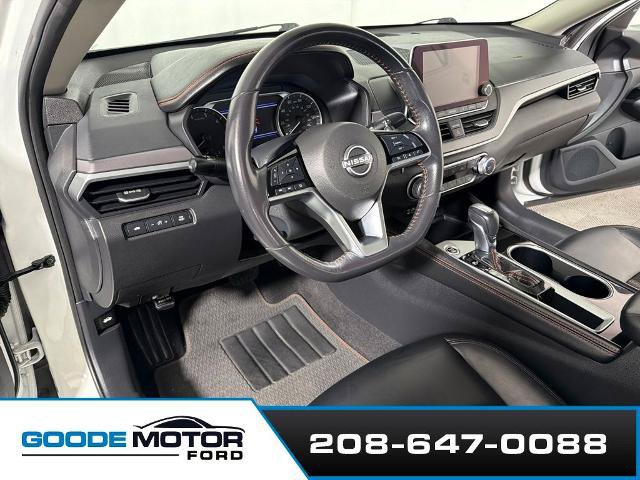 Used 2024 Nissan Altima 2.5 SR FWD image 8