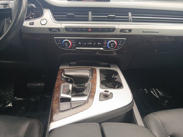 Used 2018 Audi Q7 2.0T Premium Plus w/ Premium Plus Package AWD/4WD image 4