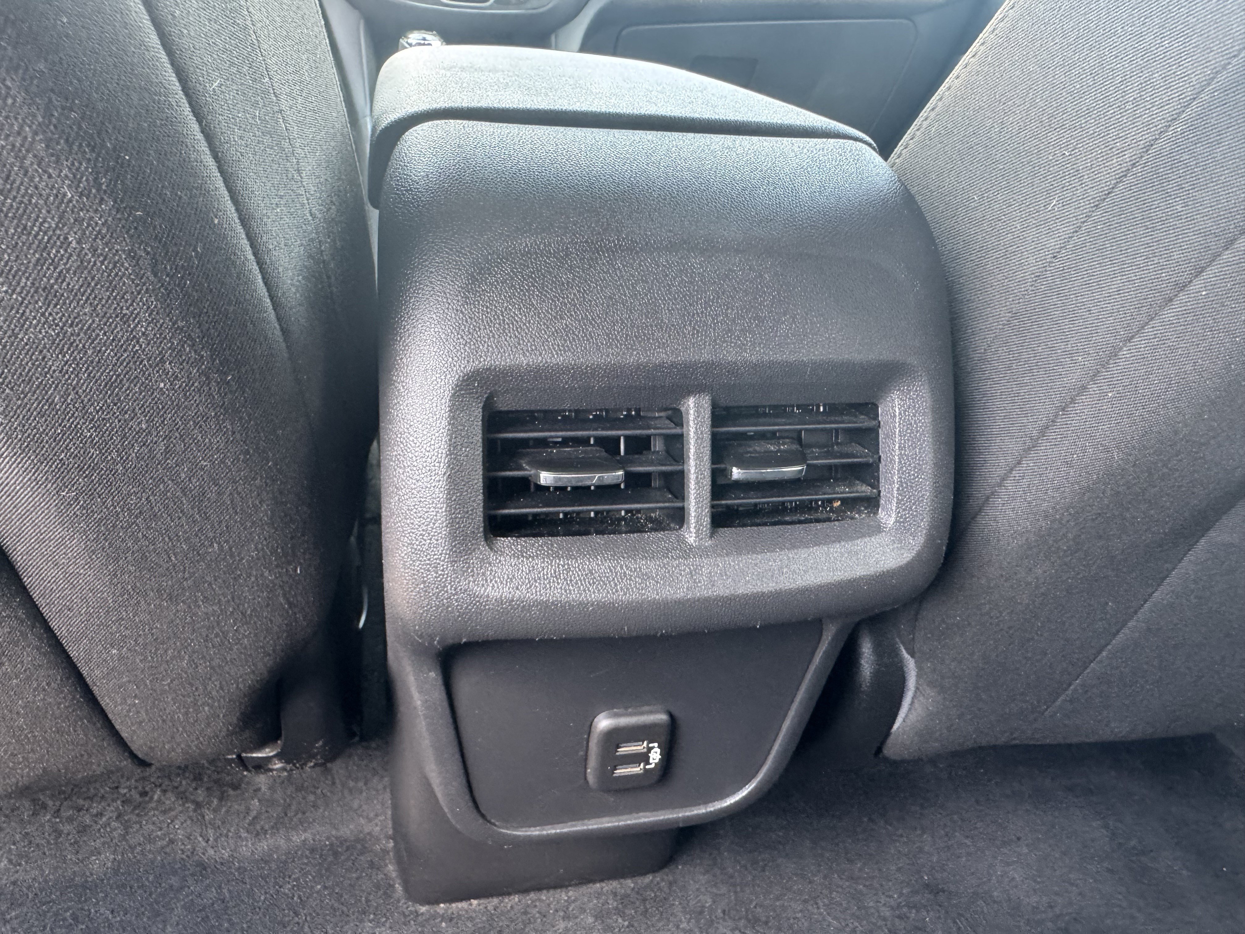 Used 2020 Chevrolet Equinox LT FWD image 24