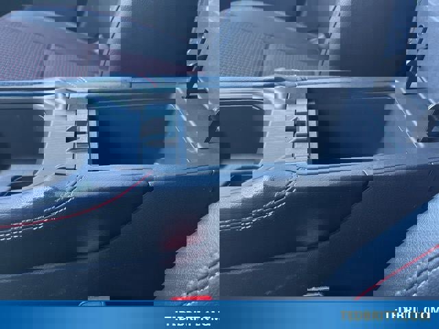 Used 2025 Nissan Kicks SR image 36