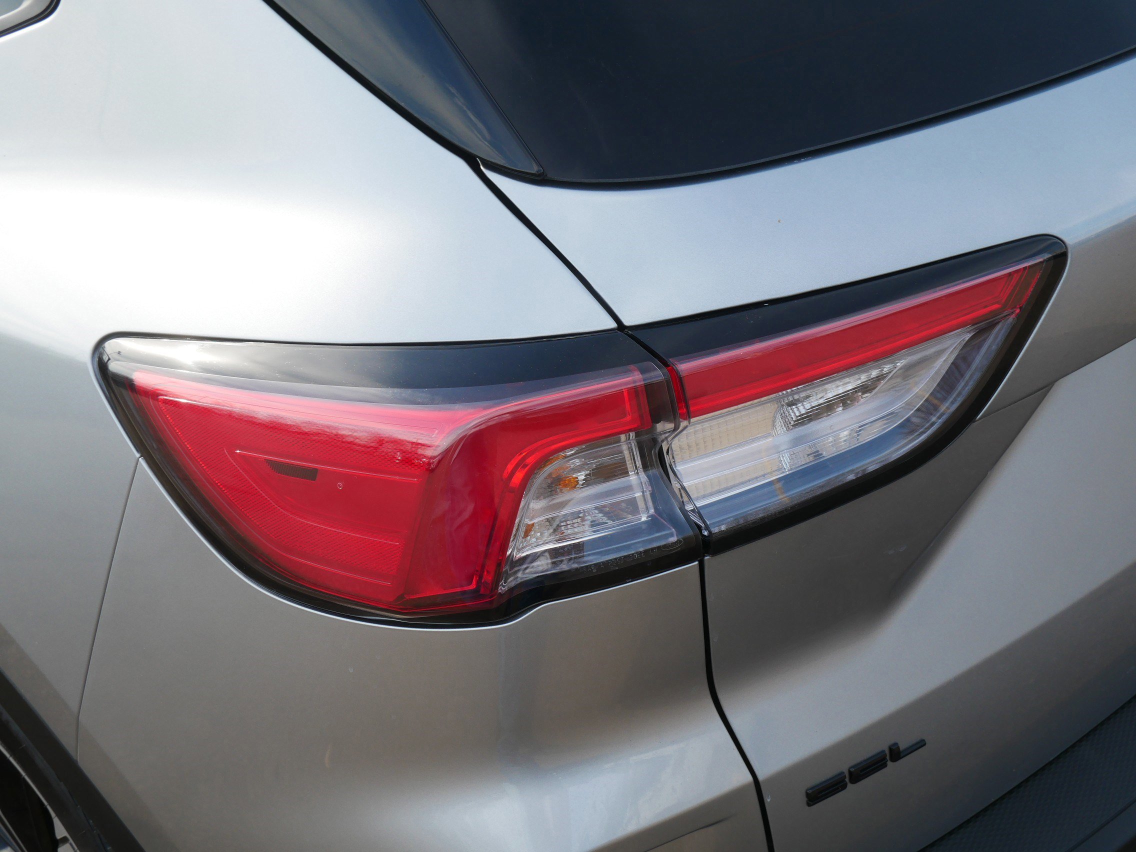 Certified 2022 Ford Escape SEL w/ SEL Stealth AWD Package image 17