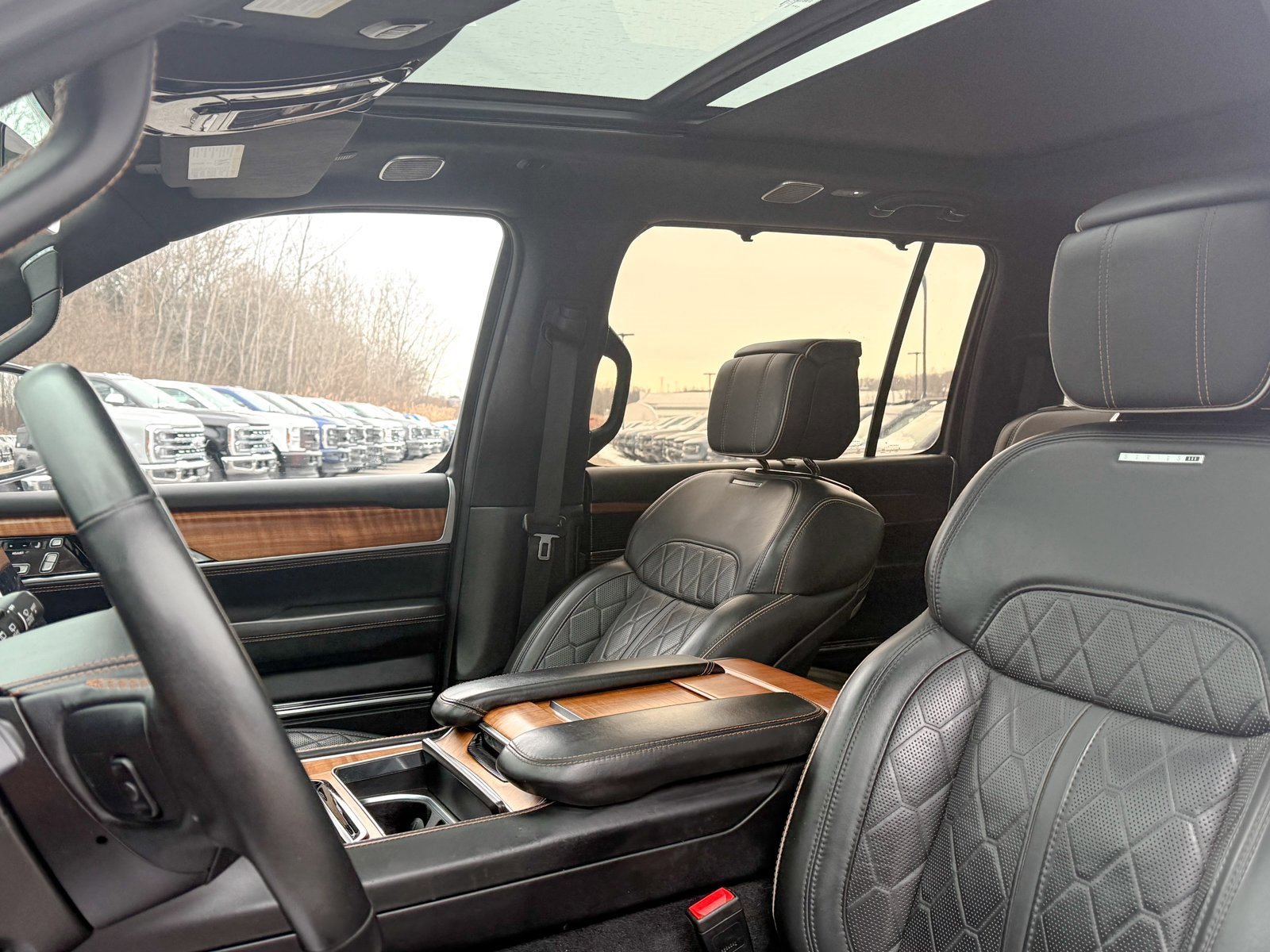 Used 2023 Jeep Grand Wagoneer Series III image 20