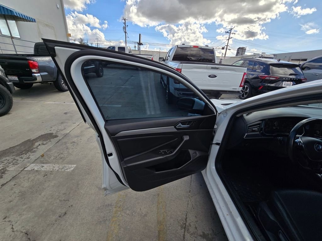 Used 2019 Volkswagen Jetta SE image 8