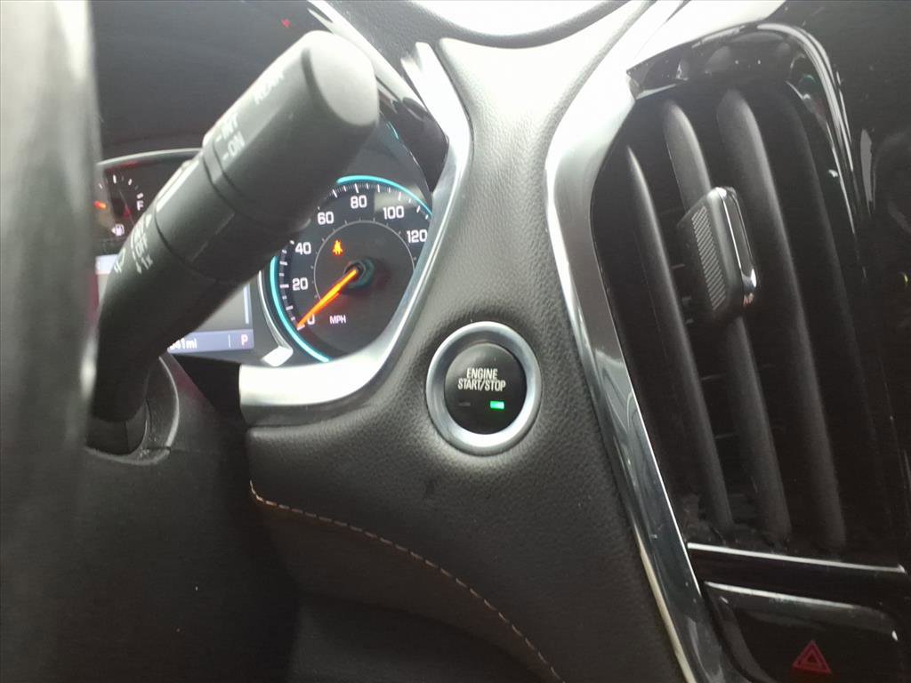 Used 2020 Chevrolet Traverse LT w/ LPO, Blackout Package image 26