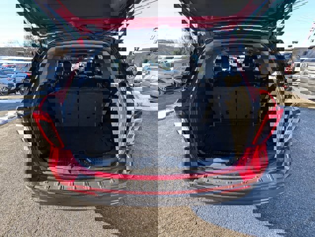 Certified 2022 Ford Explorer XLT w/ Equipment Group 202A image 12