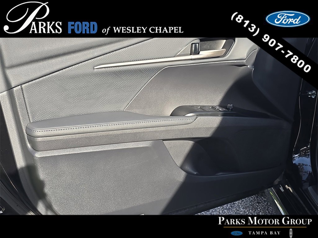 Used 2025 Toyota Camry XSE image 15